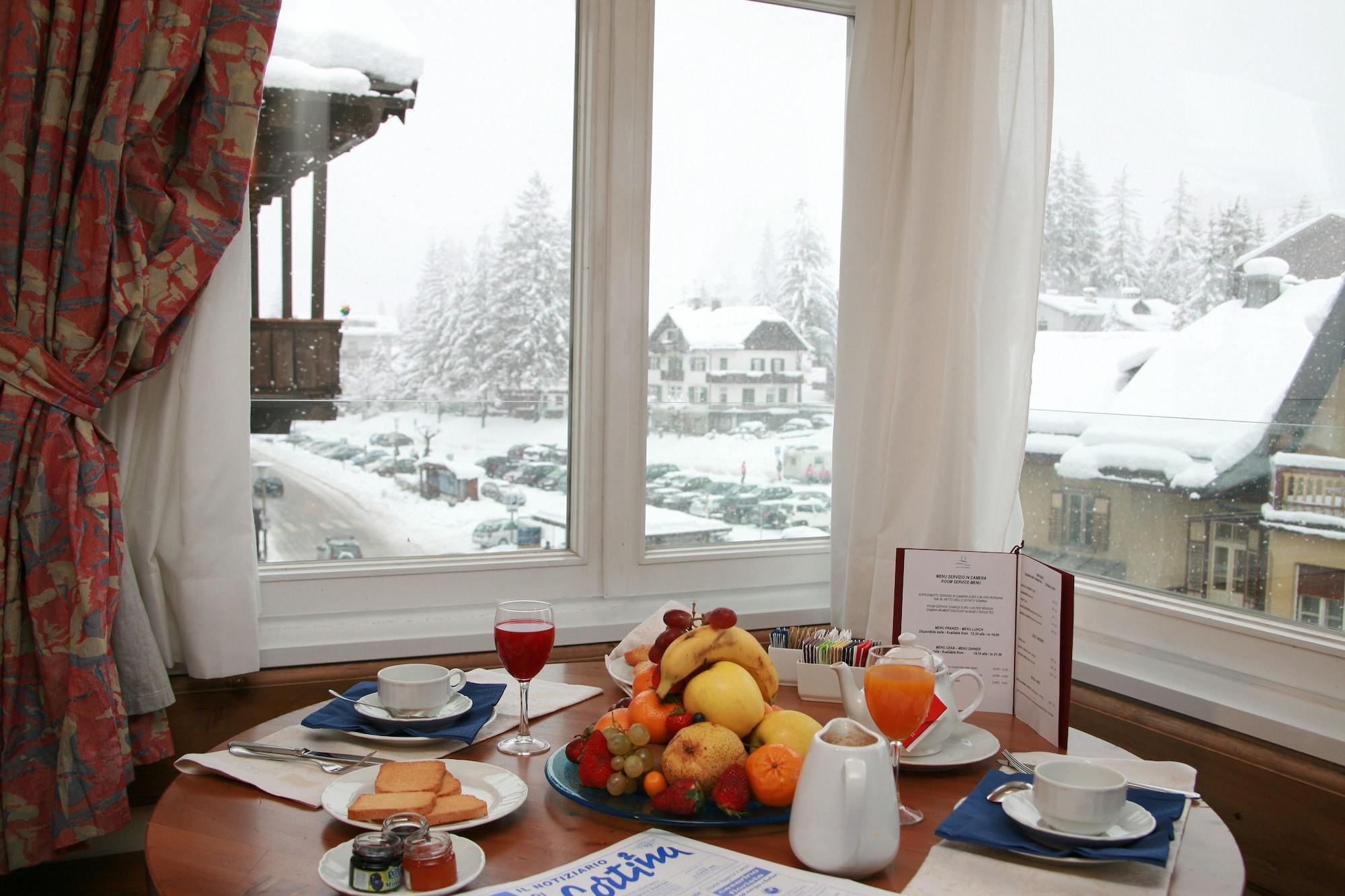 Hotel Alaska Cortina Cortina dʼAmpezzo Esterno foto