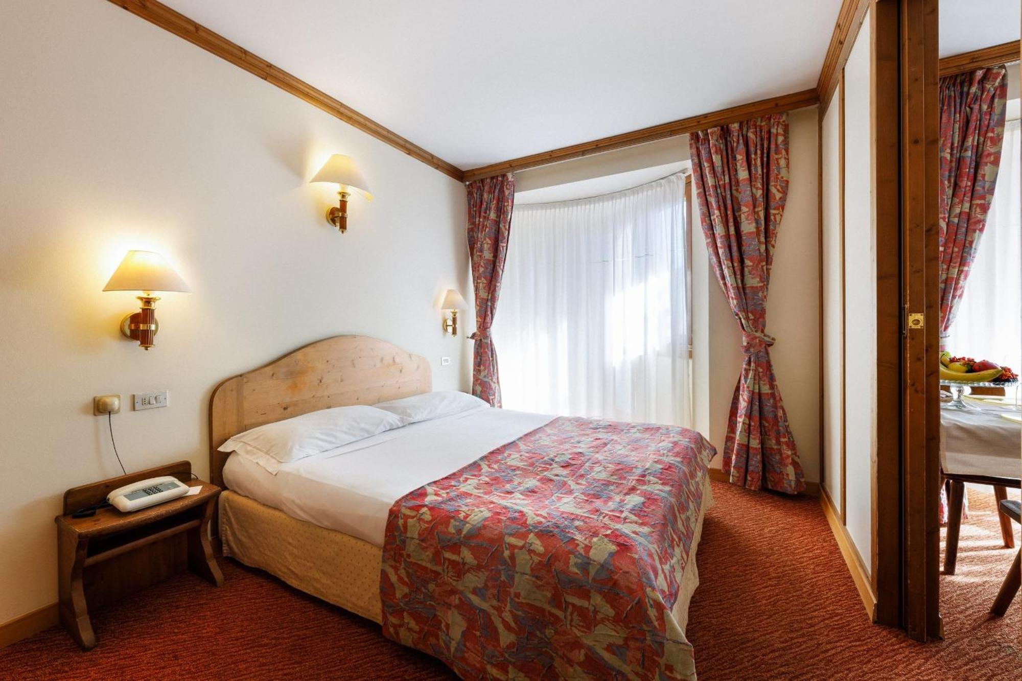 Hotel Alaska Cortina Cortina dʼAmpezzo Esterno foto