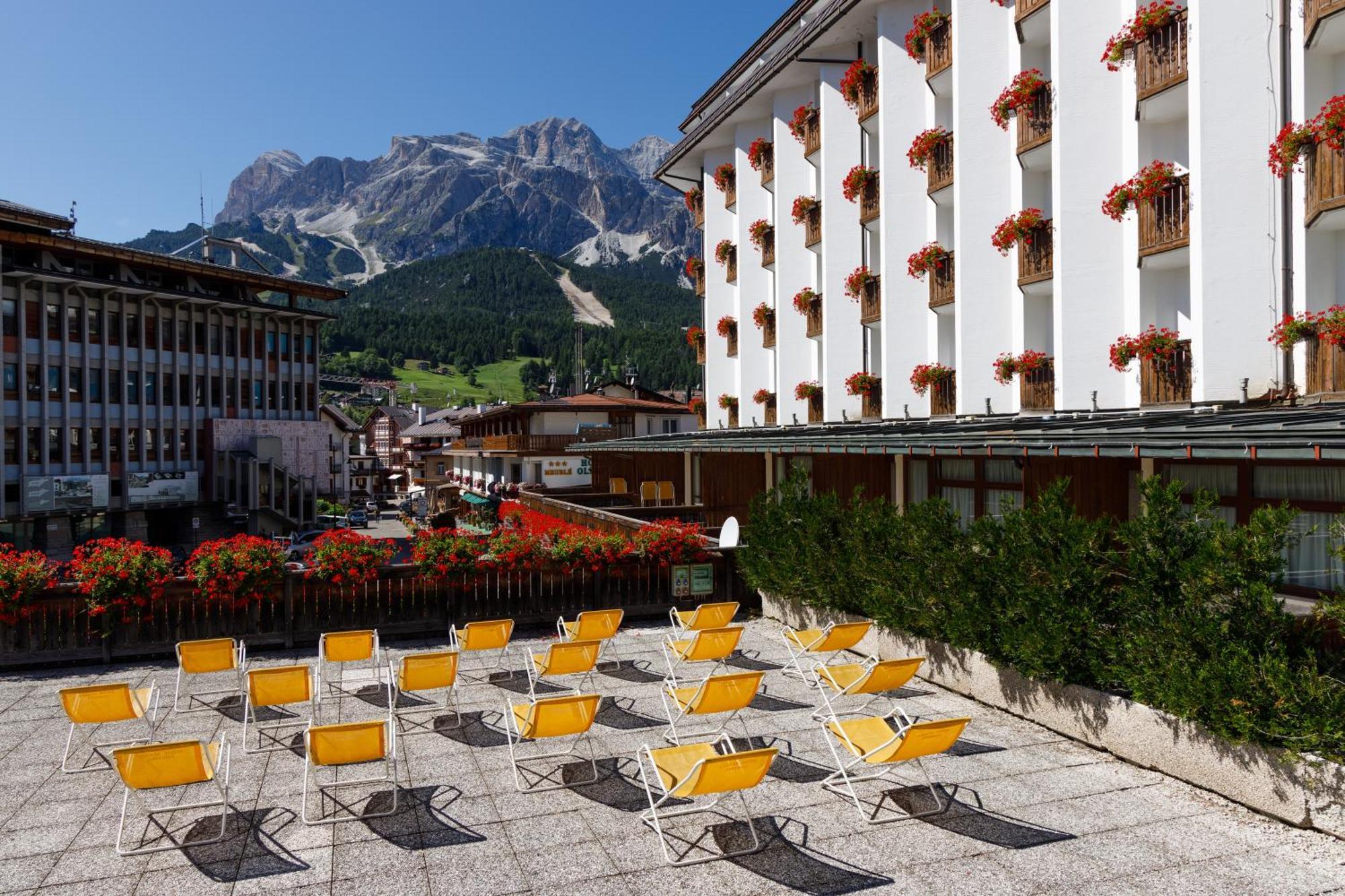 Hotel Alaska Cortina Cortina dʼAmpezzo Esterno foto