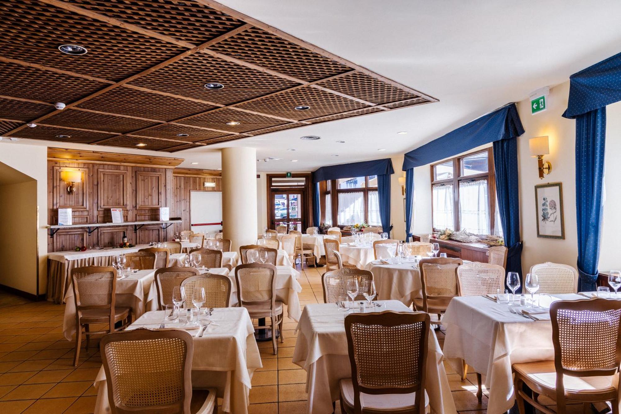 Hotel Alaska Cortina Cortina dʼAmpezzo Esterno foto