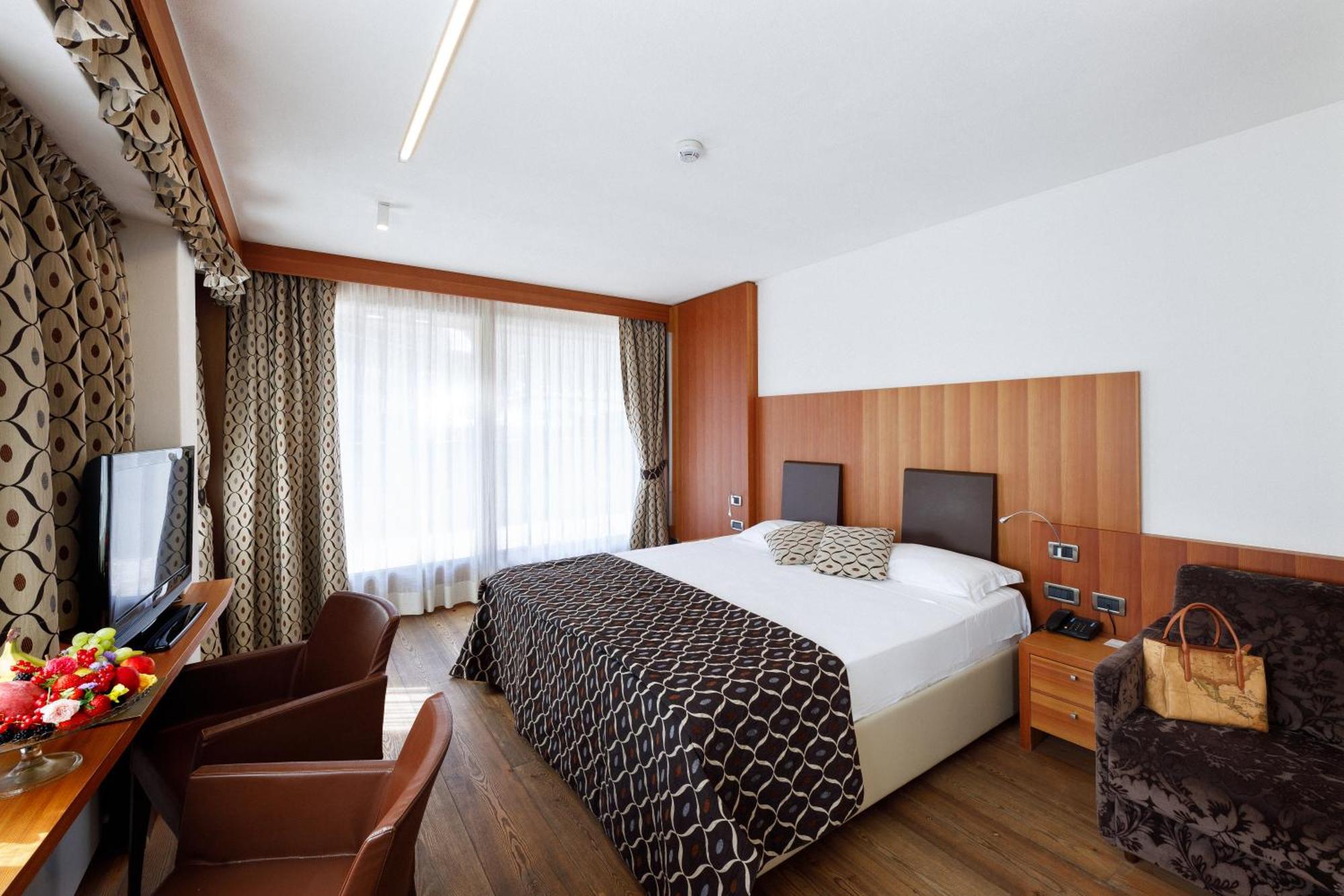 Hotel Alaska Cortina Cortina dʼAmpezzo Esterno foto