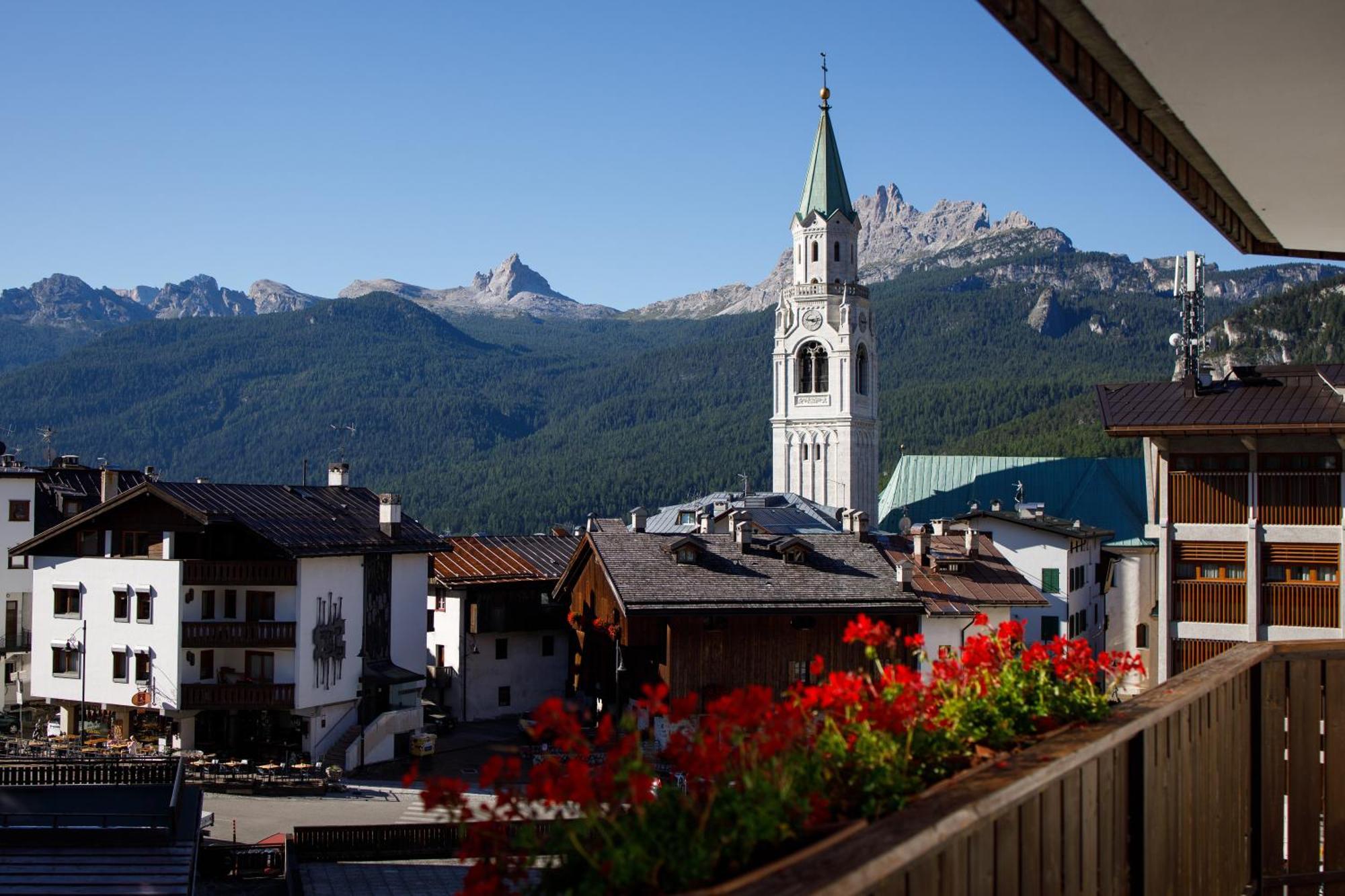 Hotel Alaska Cortina Cortina dʼAmpezzo Esterno foto