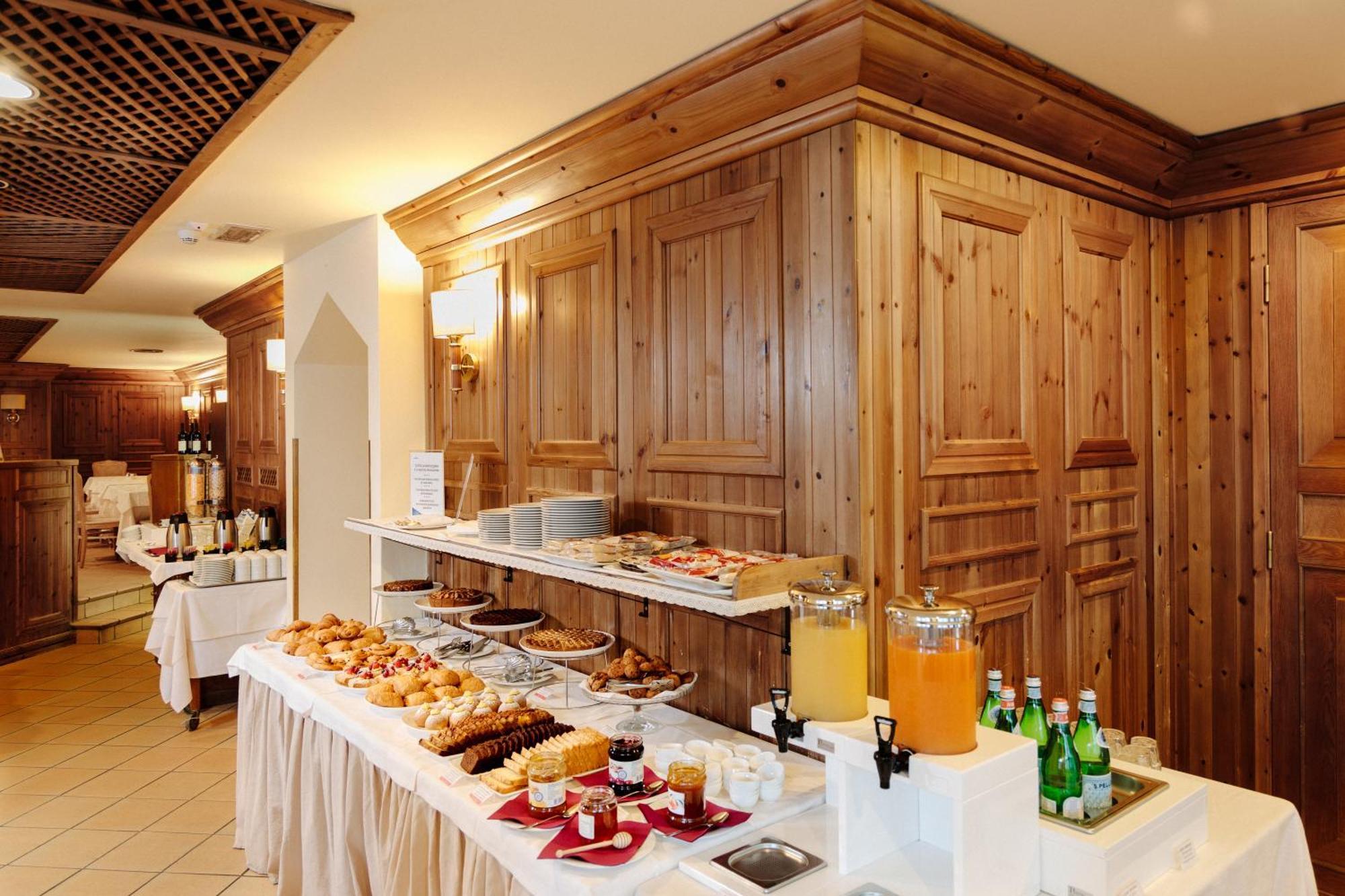 Hotel Alaska Cortina Cortina dʼAmpezzo Esterno foto