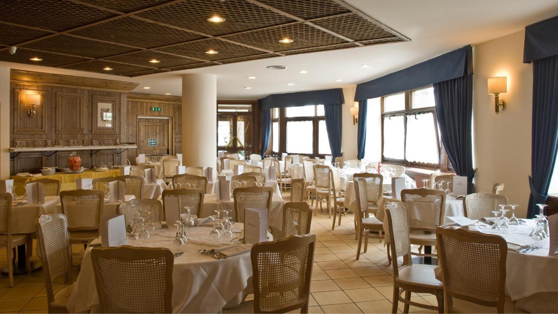 Hotel Alaska Cortina Cortina dʼAmpezzo Esterno foto