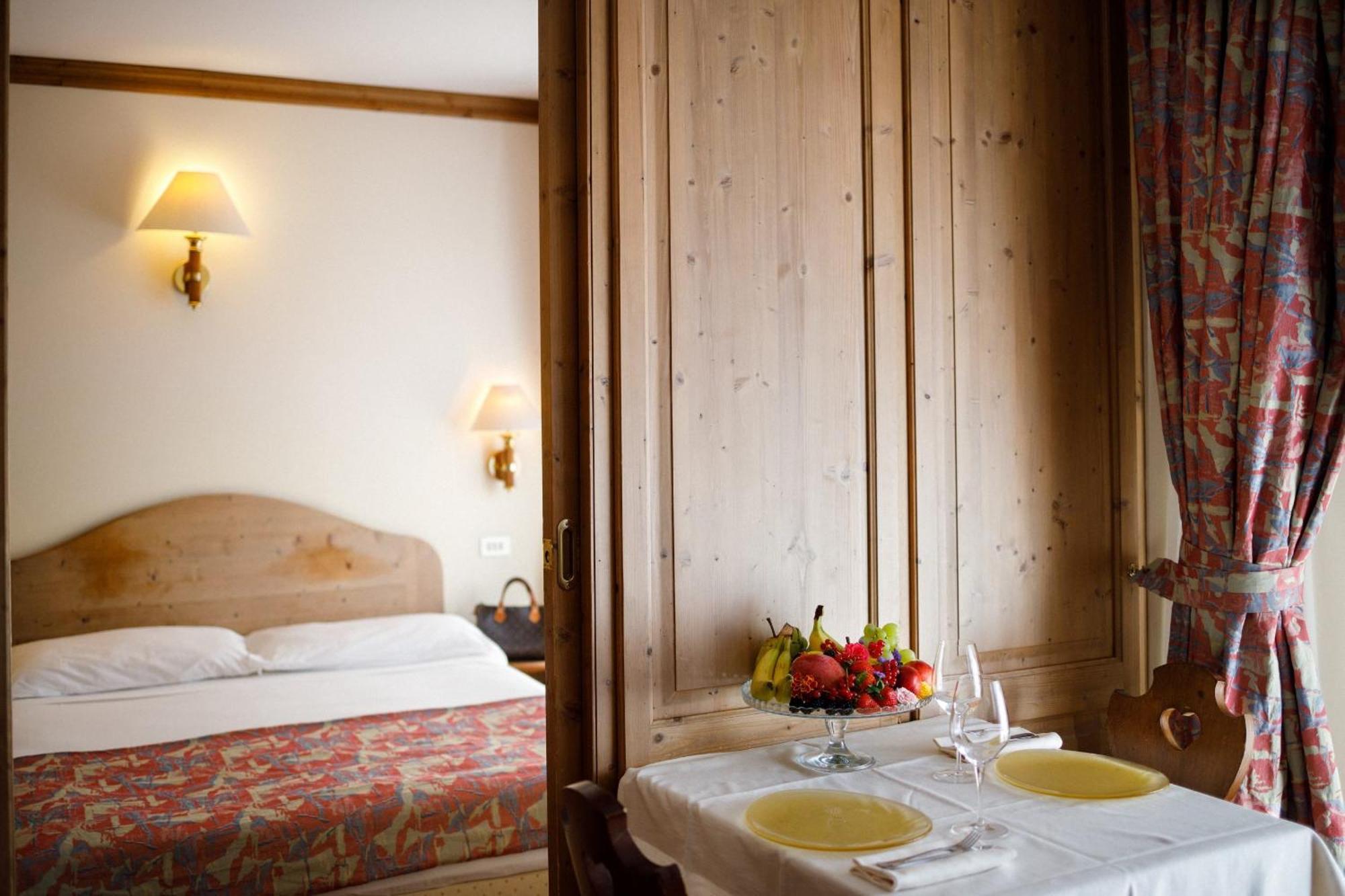 Hotel Alaska Cortina Cortina dʼAmpezzo Esterno foto