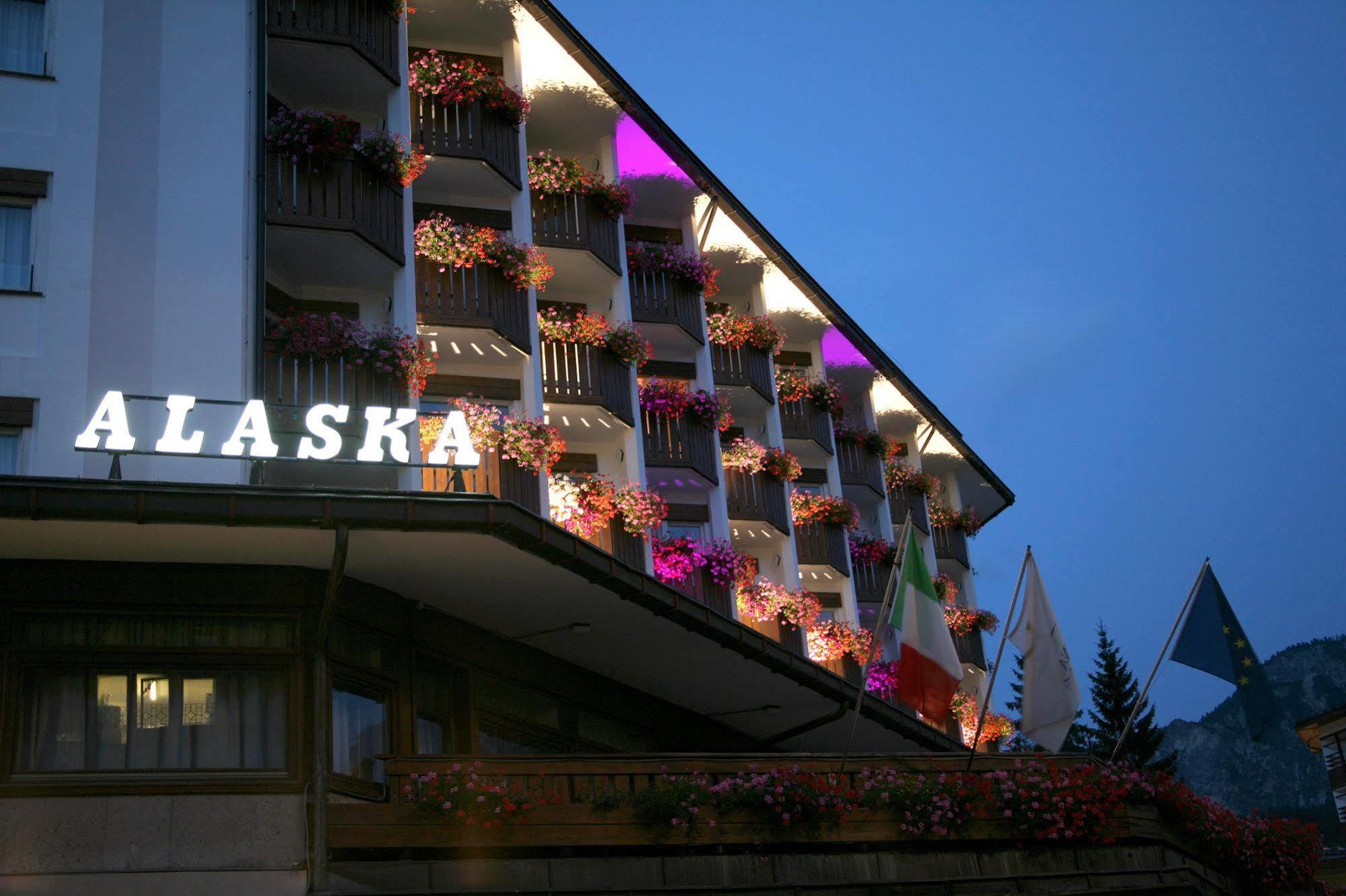 Hotel Alaska Cortina Cortina dʼAmpezzo Esterno foto